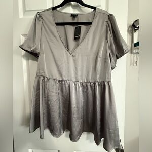 Torrid Silver Blouse with Cinched Sleeves NWT Size 1